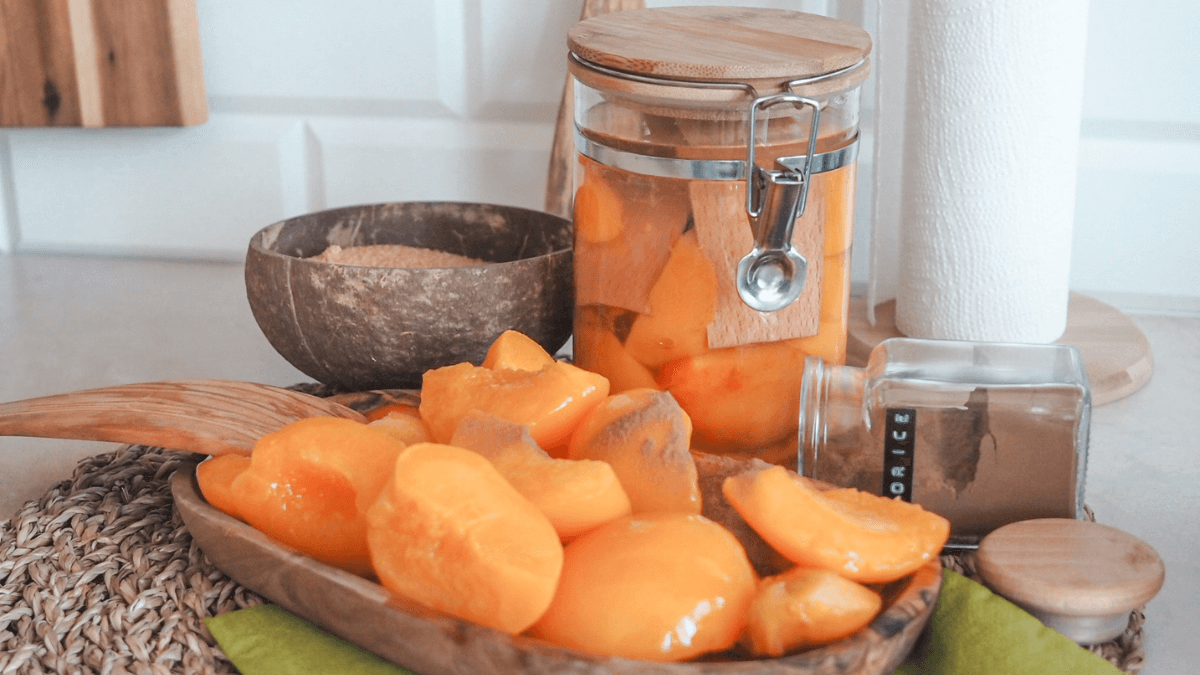 Ako na zaváranie broskýň