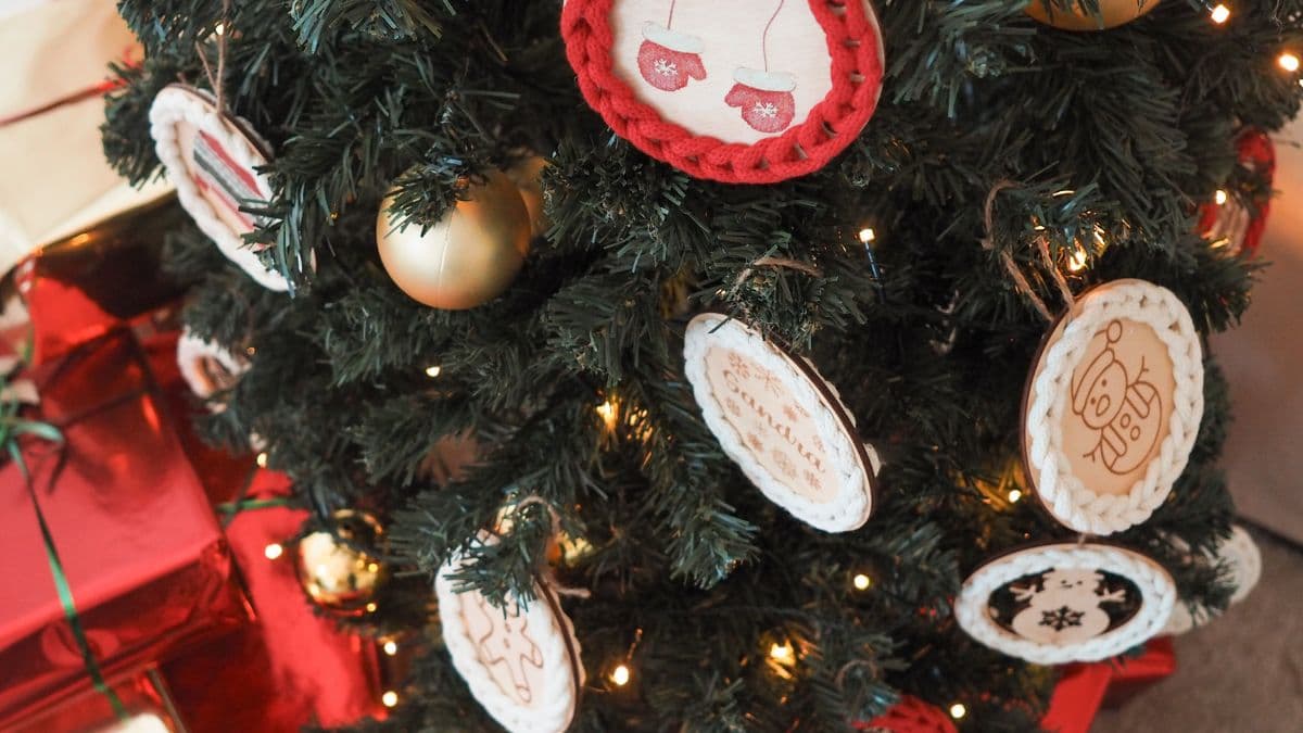 Prírodný vianočný stromček: Tipy pre dokonalú škandinávsku výzdobu