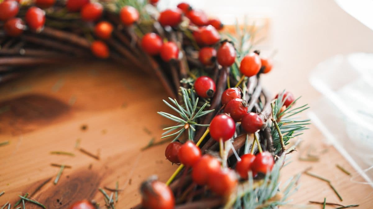 Adventný veniec na dvere - vyrobte si originálnu dekoráciu