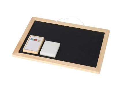 Detská tabuľa s kriedou a hubkou