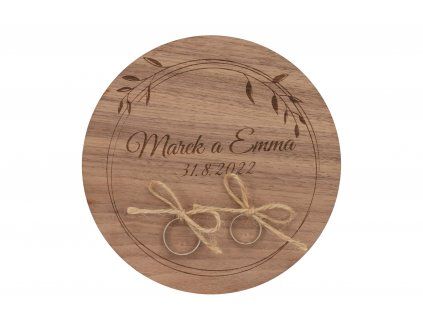 11835 2 drevena podlozka na snubni prsteny orech jemny venec