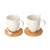 Drevená podložka s porcelánovým hrnčekom  0,37 l a lyžičkou 2 ks