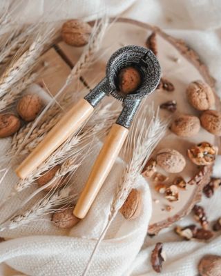 Naloupejte si oříšky na vánoční cukroví dopředu! ✨🌰 S našimi louskáčky na ořechy to půjde snadno, rychle a bez zbytečných...